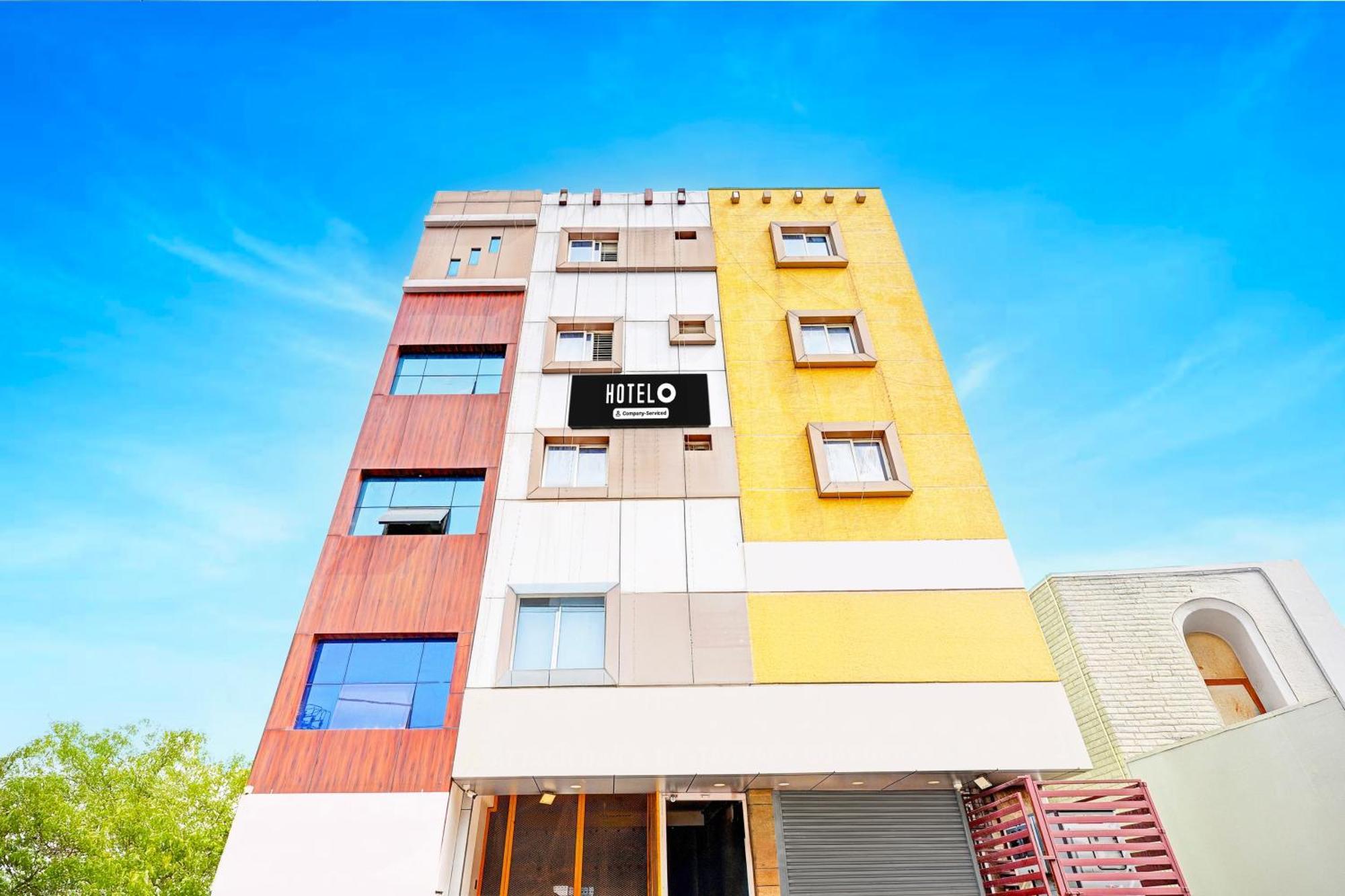 Super Hotel O Srigandhakavalu Formerly Chamundeshwari Lodging Jālahalli Eksteriør billede