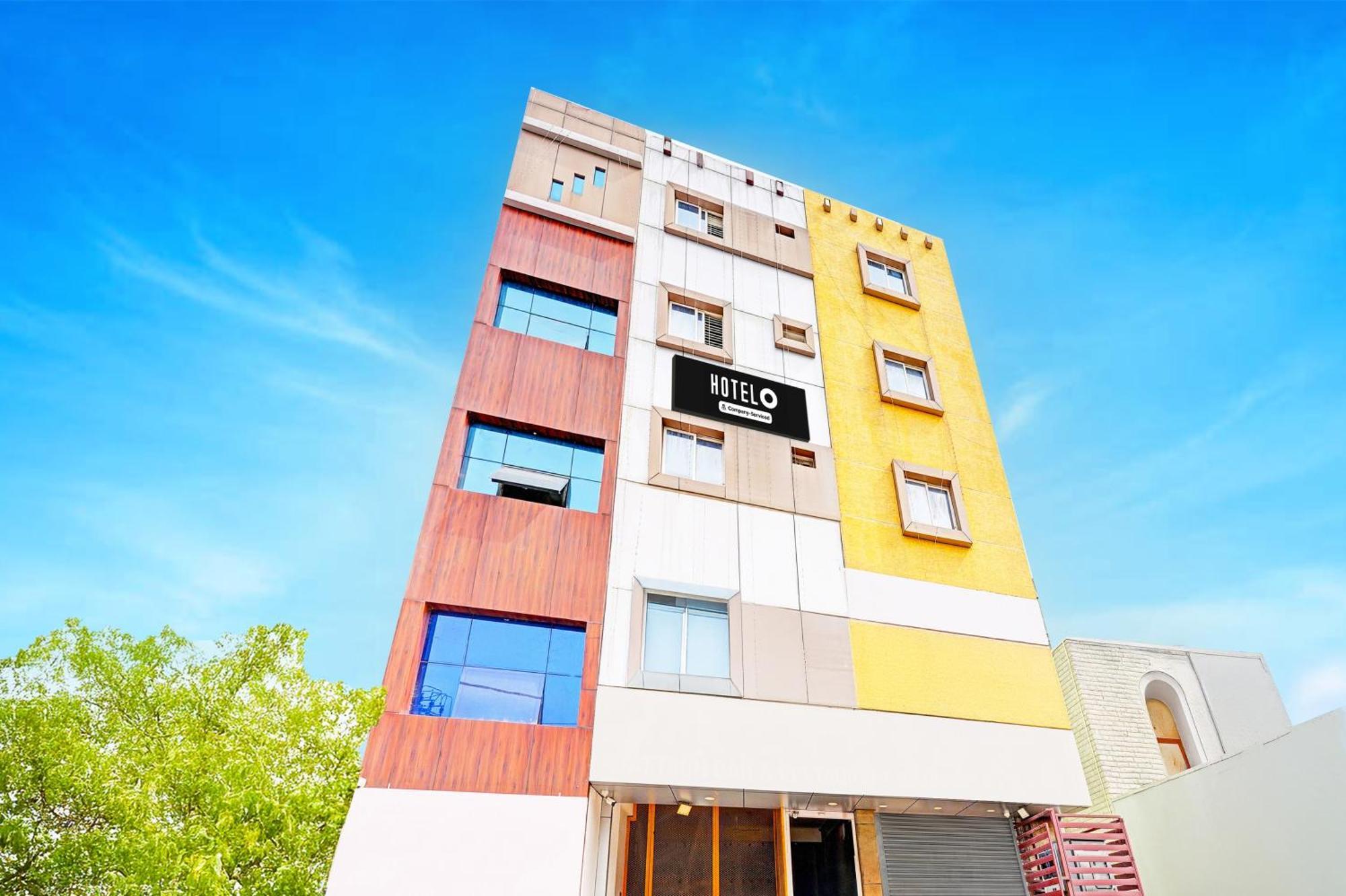 Super Hotel O Srigandhakavalu Formerly Chamundeshwari Lodging Jālahalli Eksteriør billede